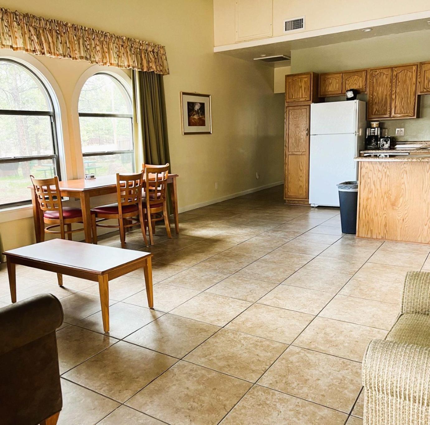 Roundhouse Resort Pinetop-Lakeside Bilik gambar